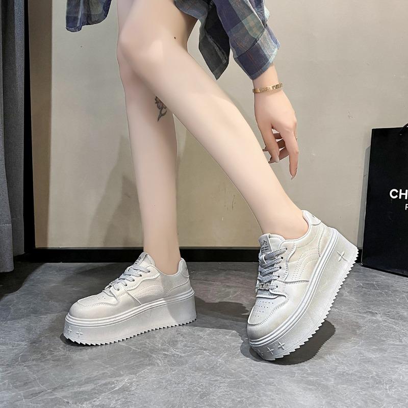 Модные белые кожаные туфли с толстой подошвой — фото 5