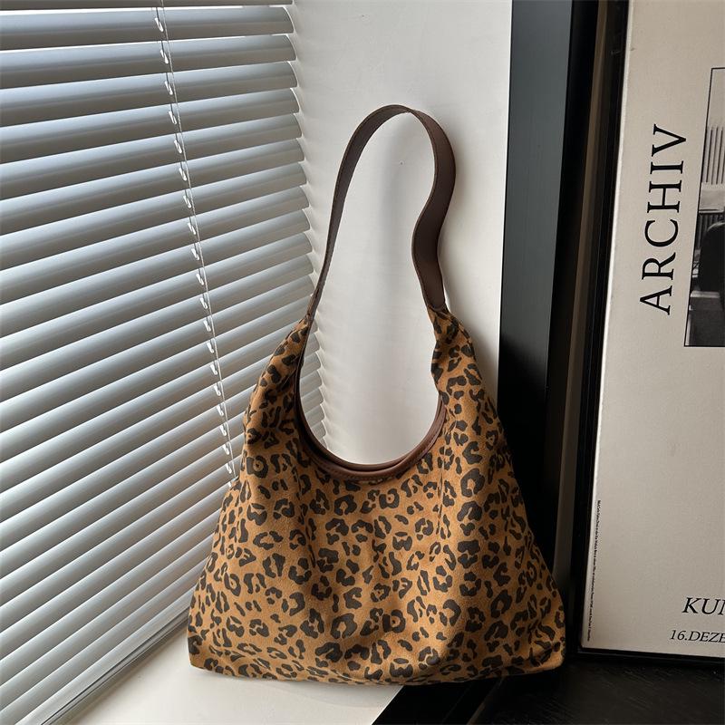 Leopard Print Frosted Handbag - Large Capacity Retro Shoulder Tote for Women, 2025 Autumn Collection