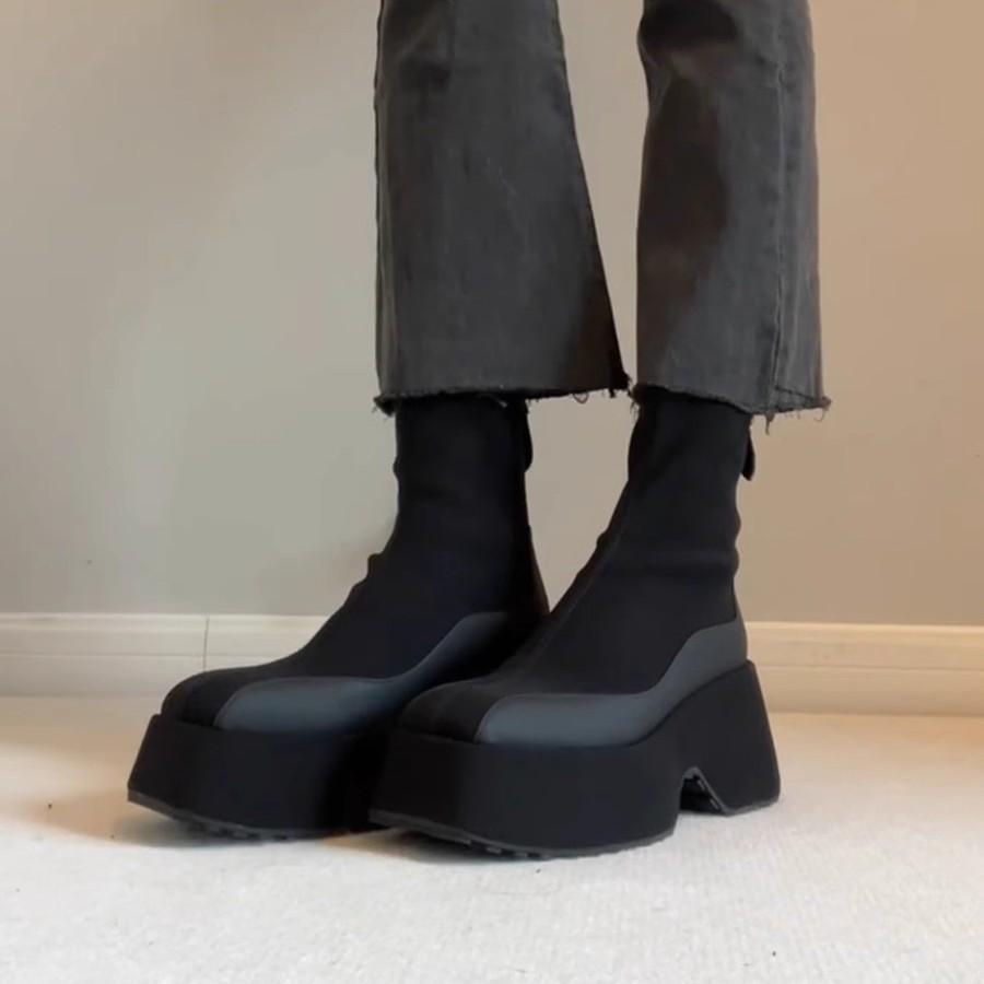 

Маленькие ботинки Мартин на толстой подошве с увеличением высоты женские кожаные ботинки-маффины осенне-зимние новые ботильоны на очень высоком клиновидном каблуке женские 40