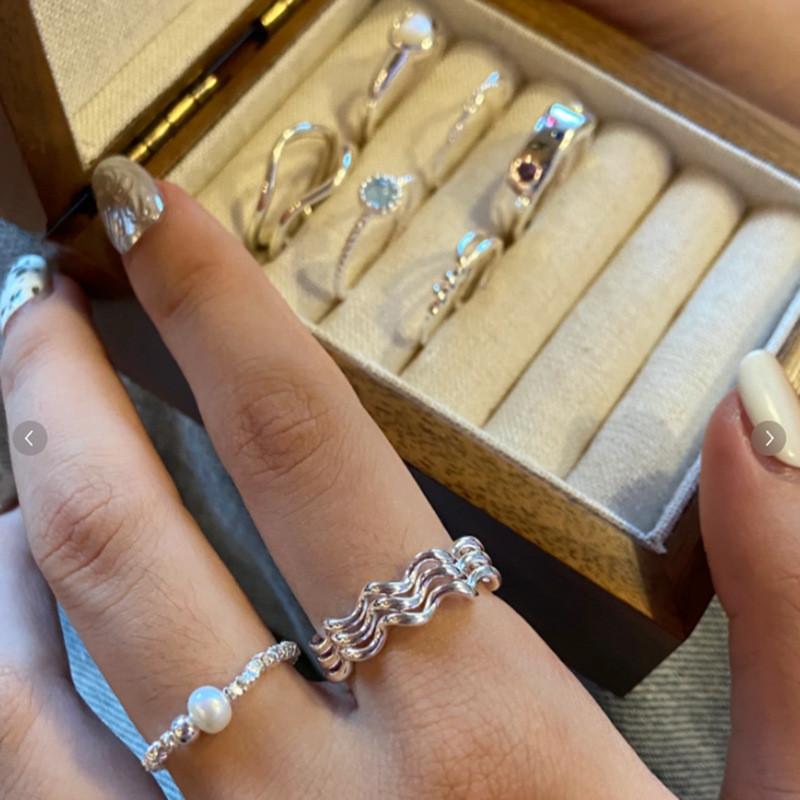 Sterling 925 Chic Silver Ring With Sparkly Zirconia Stones For Unique Womens Accessories