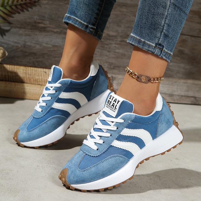 Women's Retro Platform Sneakers Two-Tone Lace-Up Casual Shoes with Gum Sole Striped Detail