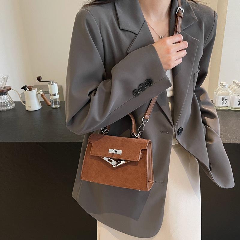 Niche Bag Women's Bag 2025 New Versatile Shoulder Messenger Bag Fashion Handbag