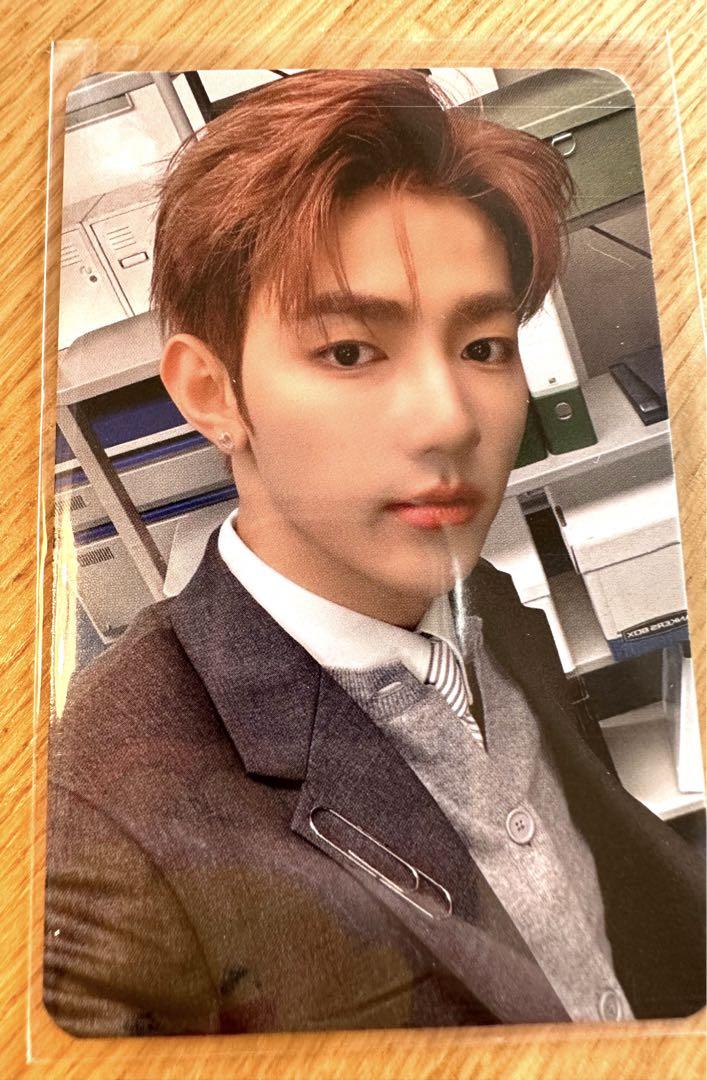 

[USED] Limited ZB1 Hello82 Reservation Bonus Random Trading Card Jian Hao
