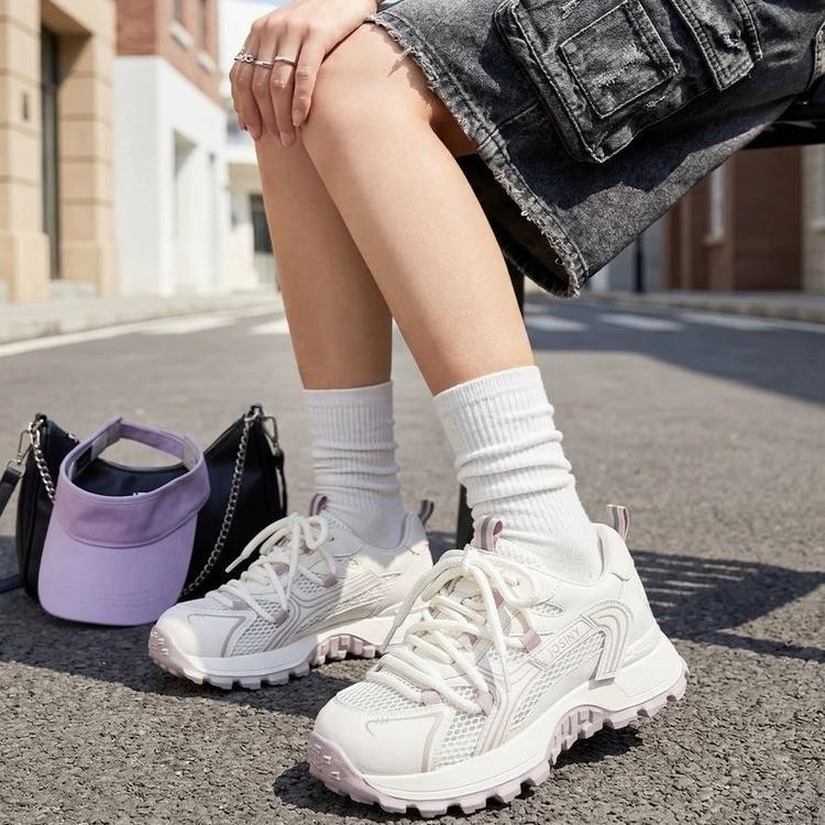 Women's New Style Mesh Breathable Casual Shoes with Heightening Feature and Sports Style