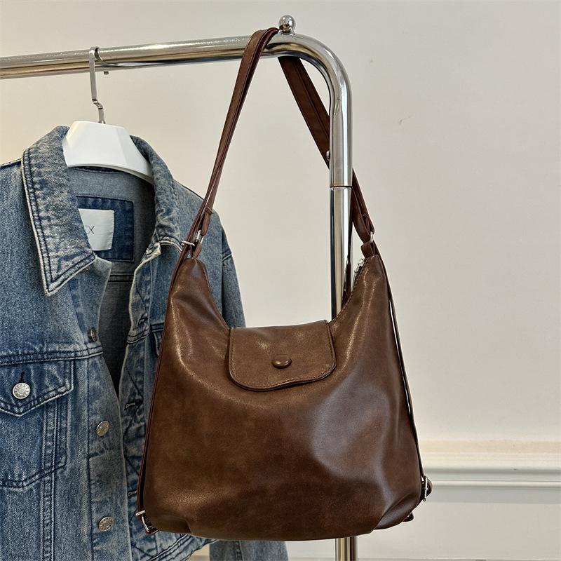 Vintage underarm tote bag female college student class commuter shoulder bag 2025 autumn and winter niche casual women's bag black