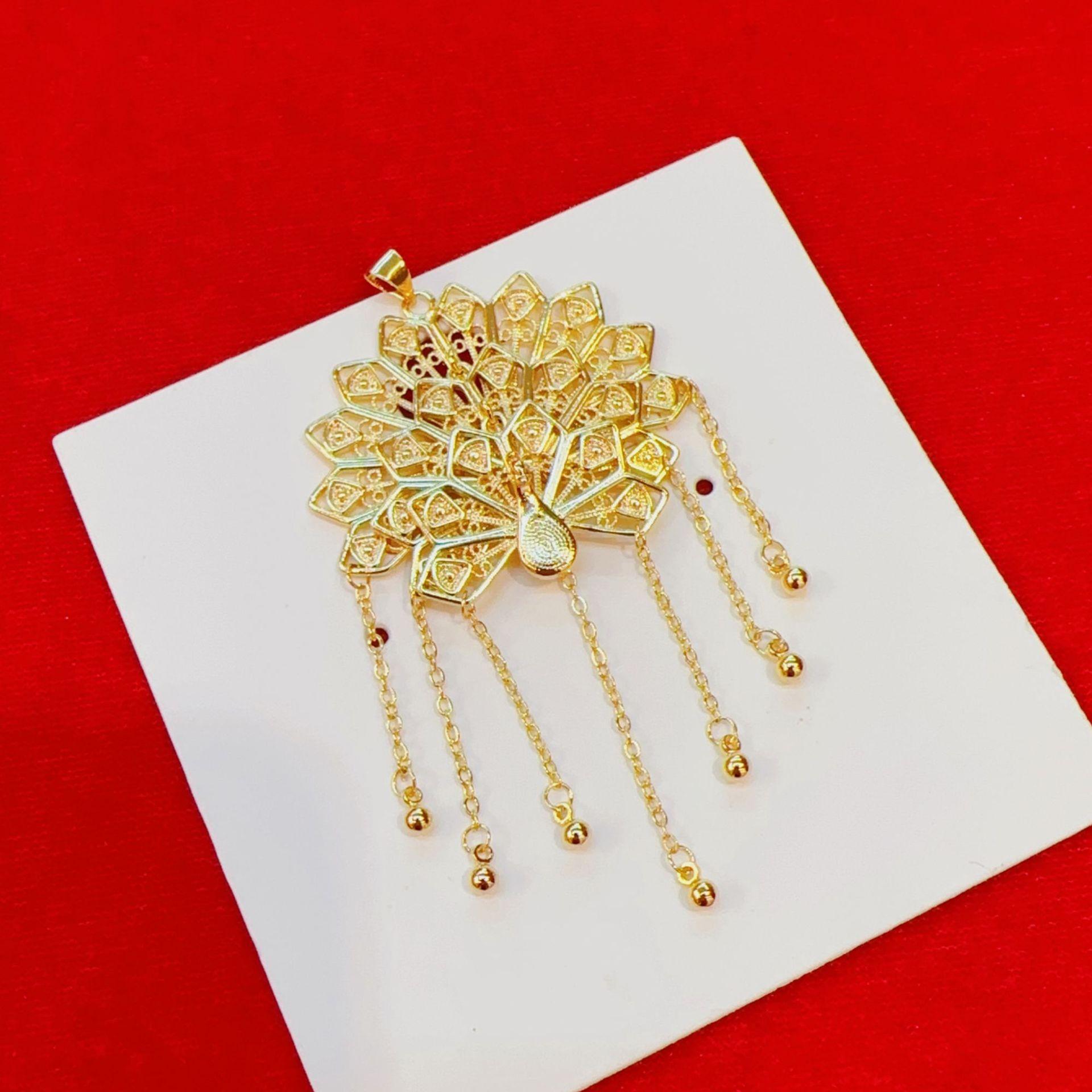 Китайское ожерелье с подвеской-павлином и кисточкой: Позолоченный Латунный Ажурный Шарм в Ретро-Дизайне