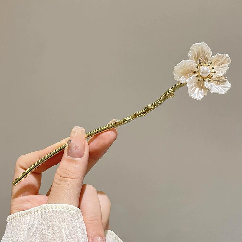 2026 Chinese Style White Flower Pearl Tassel Hair Sticks Hairpin Vintage Metal Hair Chopsticks Hanfu Hair Accessories