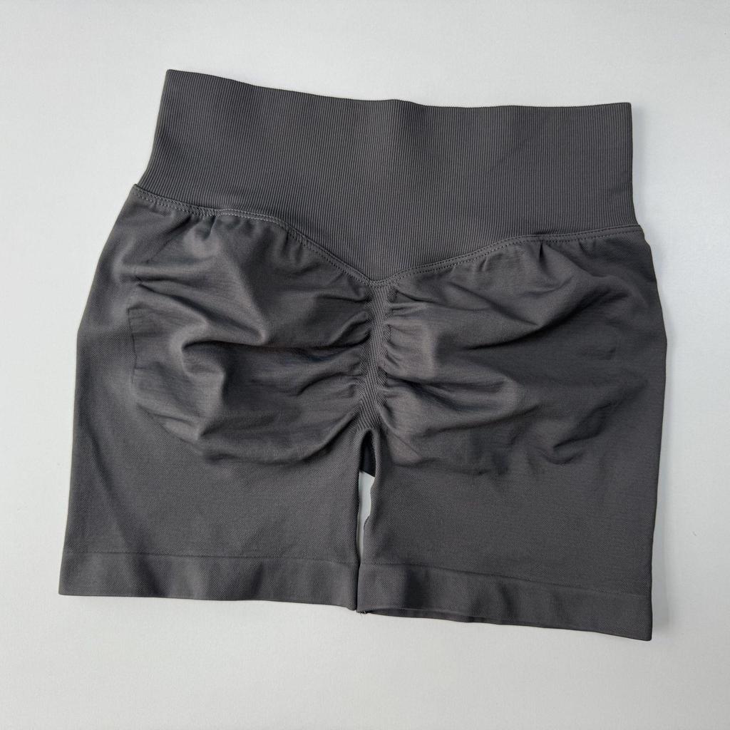 Women's High-Waist Quick-Dry Seamless Yoga Shorts with Peach-Lifting Design