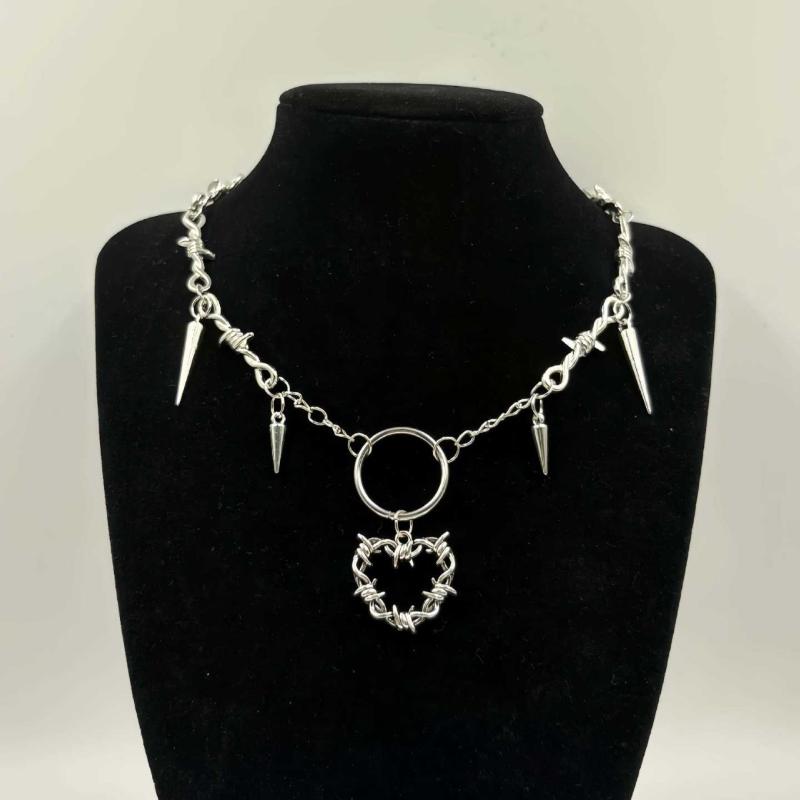 Heart And Sword Pendant Necklace For Women Goth Accessories Necklace Y2K Fashion Choker