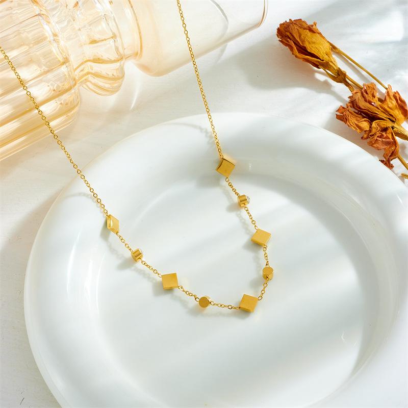 Gold Y-Necklace with Green Square Gems Clear Zircon, Dainty Pendant Necklace for Women Everyday Jewelry Gift