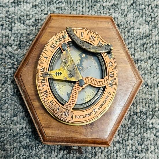 Solid Brass Antique Sundial Compass Working Item New Handmade Engraved Product Home Decor
