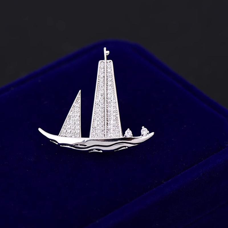 Exquisite Small Sailboat Brooch For Women Men Temperament Lapel Pins Versatile Shiny Corsage Clothing Accessories Gifts