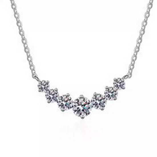 Elegant Women's Moissanite & Zirconium Silver Pendant Necklace - Shiny Choker Chain