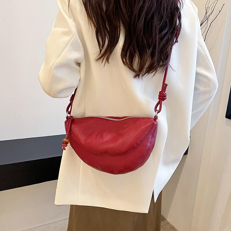 Damentasche aus Leder Handgefertigt Erste Schicht Rindsleder Schultertasche Umhängetasche Halbmondtasche Brusttasche Mondtasche Mori Serie