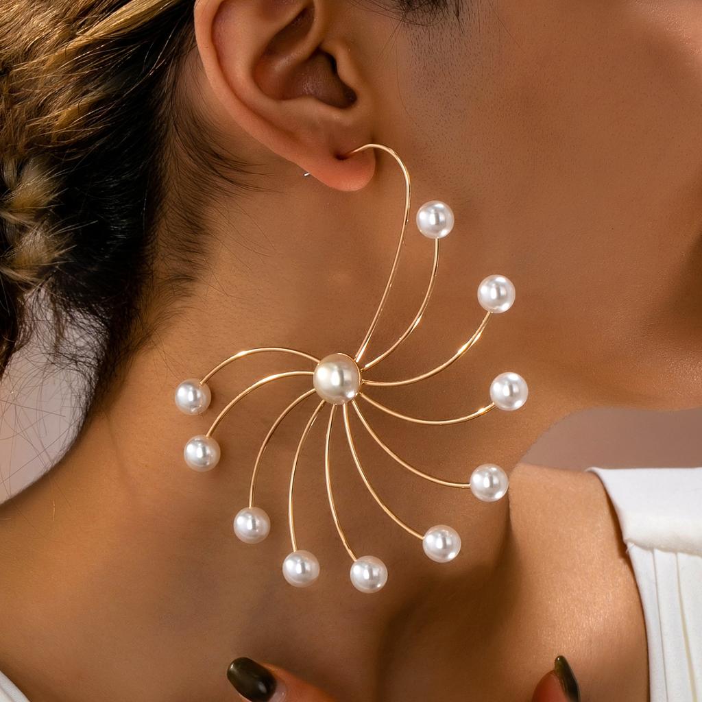 Women's Earrings, Rotating Flower Faux Pearl Exaggerated Earrings, Suitable for Parties and Vacations