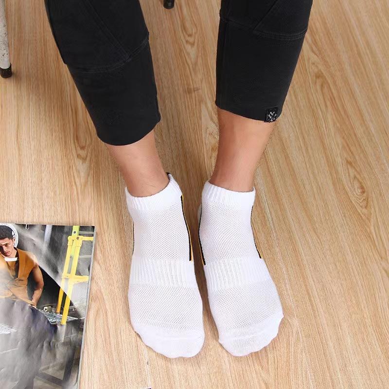 5 Pairs of Cotton Ankle Length Socks for Outdoor Sports and Running - Deodorant, Breathable, and Sweat-absorbent