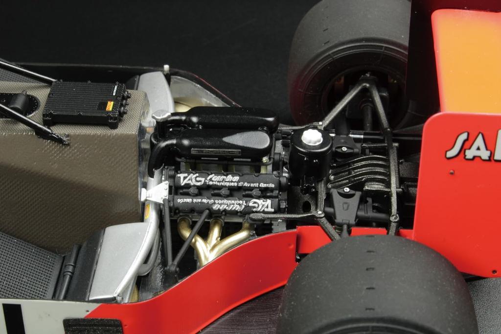 Formula Series McLaren 1985 Monaco GP Winner Plastic Model BX20001 Platz/BEEMAX 1/20 MP4/2B