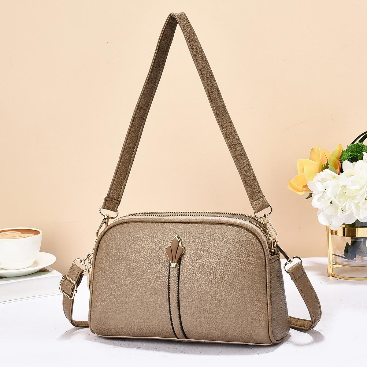 Atmospheric lightweight luxury high quality soft durable fashion exquisite lightweight commuter outdoor crossbody shoulder bag 1868₽