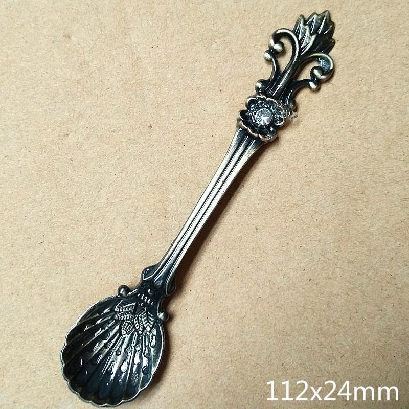 6 ks Royal Antique European Style Vintage květina Vyřezávaná káva Čaj Odměrka Lžíce vidlička Nádobí