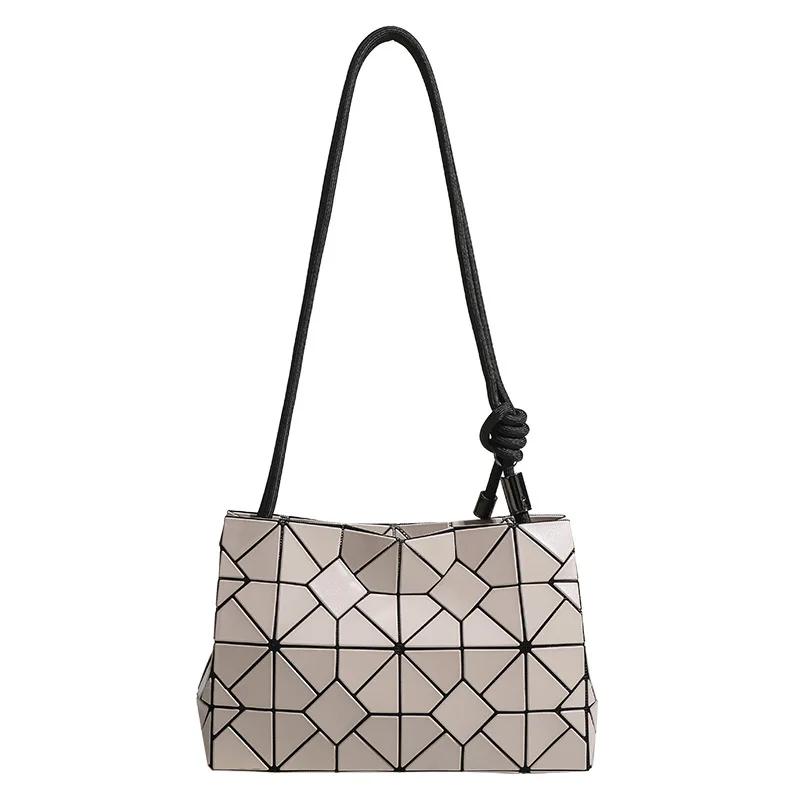 Dammode geometrisk diamantformad väska  vikta väskor  axelväskor  clutch  väska  lyxmärke  designer  geometri  ny