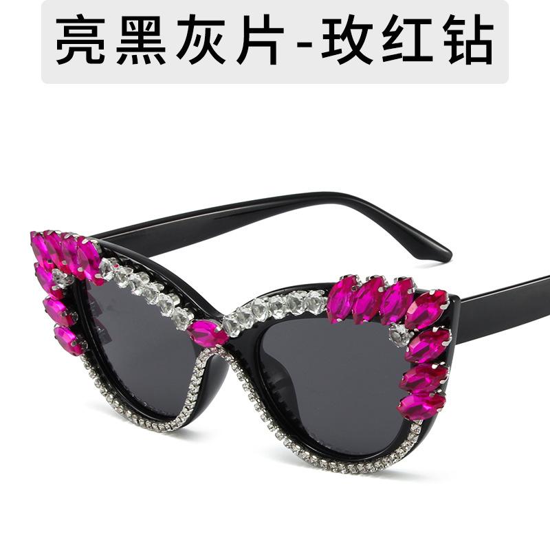 Elegant Diamond Cat Eye Sunglasses Women Fashion Trendy Crystal Big Frame Vintage Sun Glasses Female