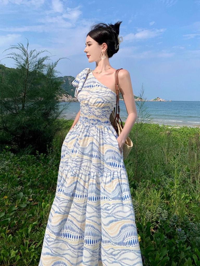 Thailand Travel Photo Slanted Shoulder Dress Niche Design Temperament Waist Skirt Sanya Vacation Beach Dress