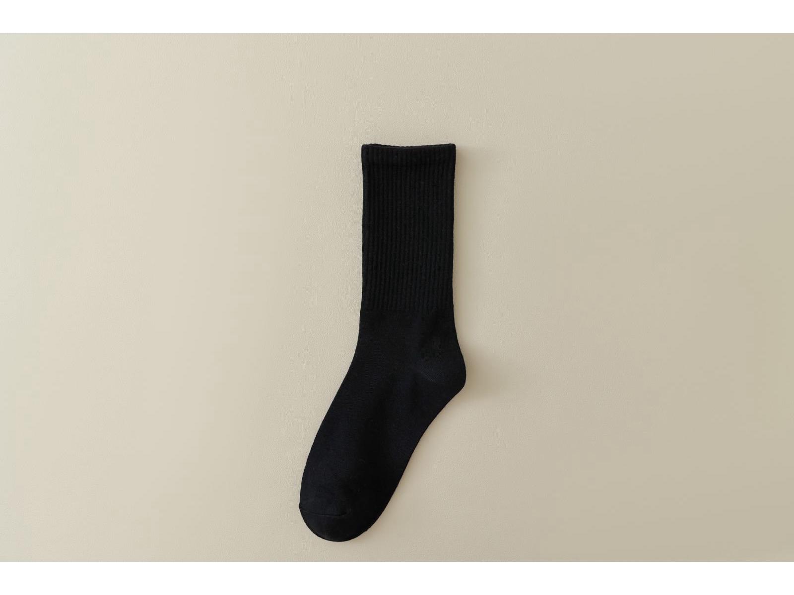 

Женские гольфы до середины икры в вертикальную полоску без косточек для осени и зимы One Size чёрный