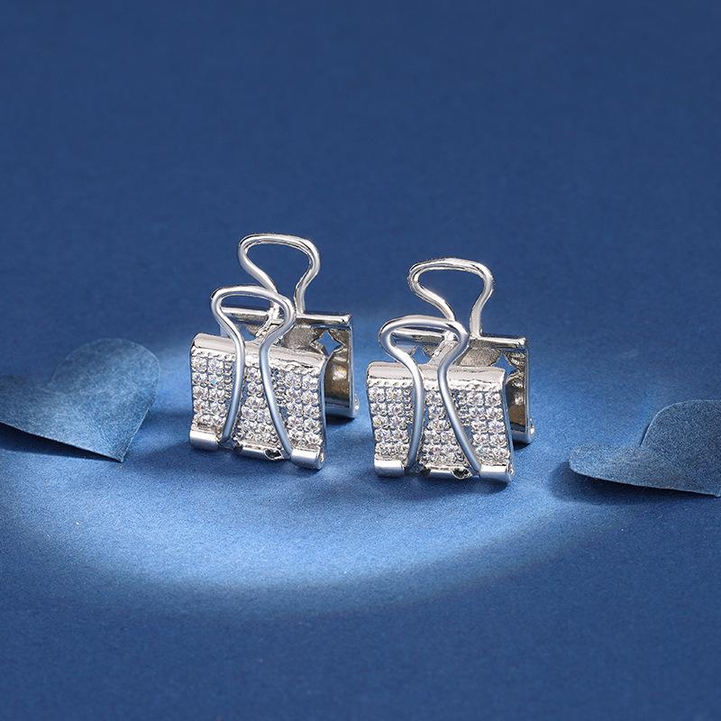 

New Fashion And Creative Diamond 925 Sterling Silver Studded Tailcoat Clip Folder Ear Buckle Temperament Earrings E295