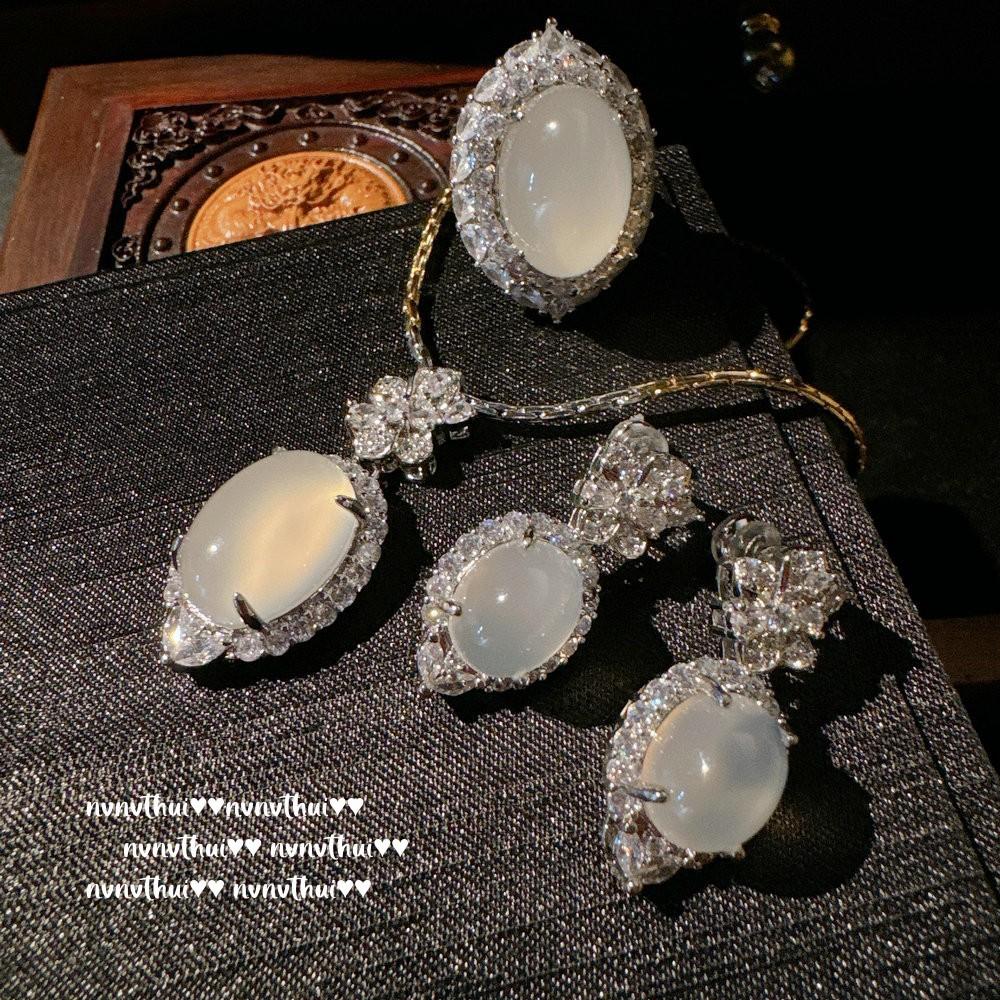 Lychee Frozen Egg-Shaped White Chalcedony Iris Gem Necklace, Water Spirit, Concubine Smile White Chalcedony Flower Earrings