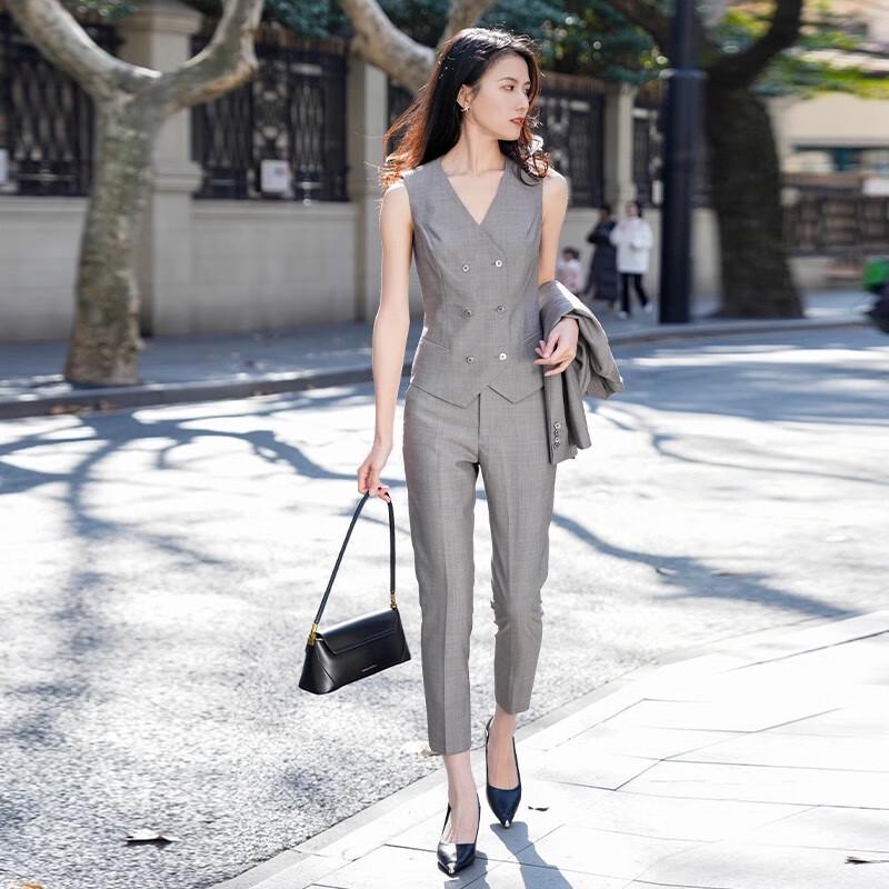 LadyS Elite Grey Wool Blend Professional Three-Piece Suit