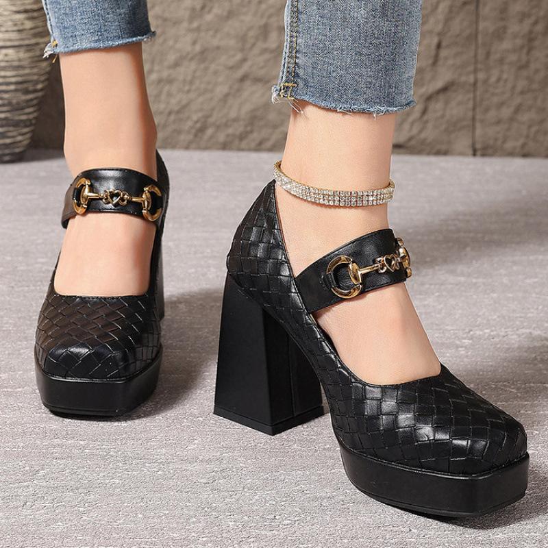 

Новая всесезонная женская обувь на одной подошве с пряжкой, европейско-американская обувь больших размеров, круглый носок, квадратный каблук, популярные туфли на высоком каблуке 2025 39 чёрный