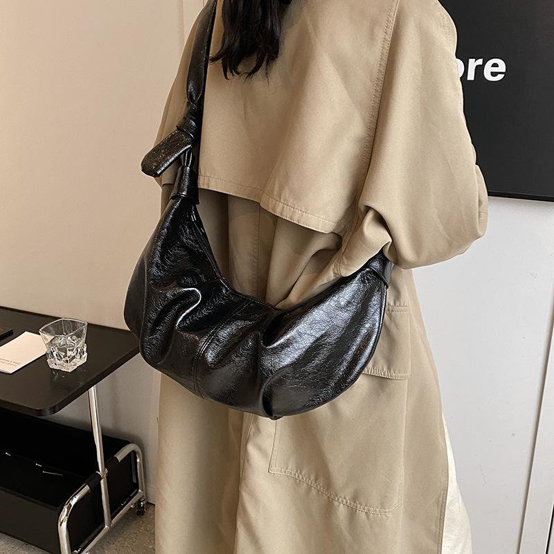 Korean Ins Large-capacity Retro Soft Leather Pleated Dumpling Bag Lazy Style Casual Versatile Horn Shoulder Messenger Bag