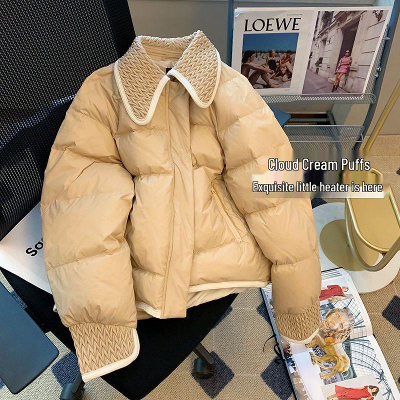 

Женская утепленная хлопковая куртка для миниатюрных - Осень/Зима 2025 Модная короткая с отложным воротником, нишевый дизайн 4XL (Recommended 180-200 jin)