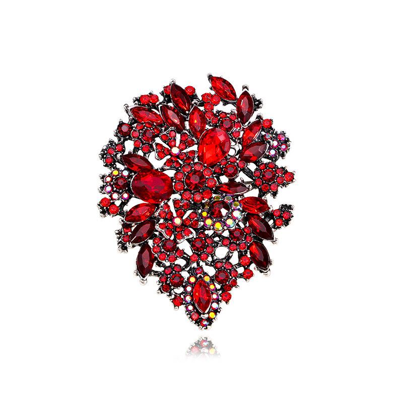 Retro Style Crystal Brooch Women's Atmospheric Corsage Coat Suit Anti-light Pin Diamond Accessories