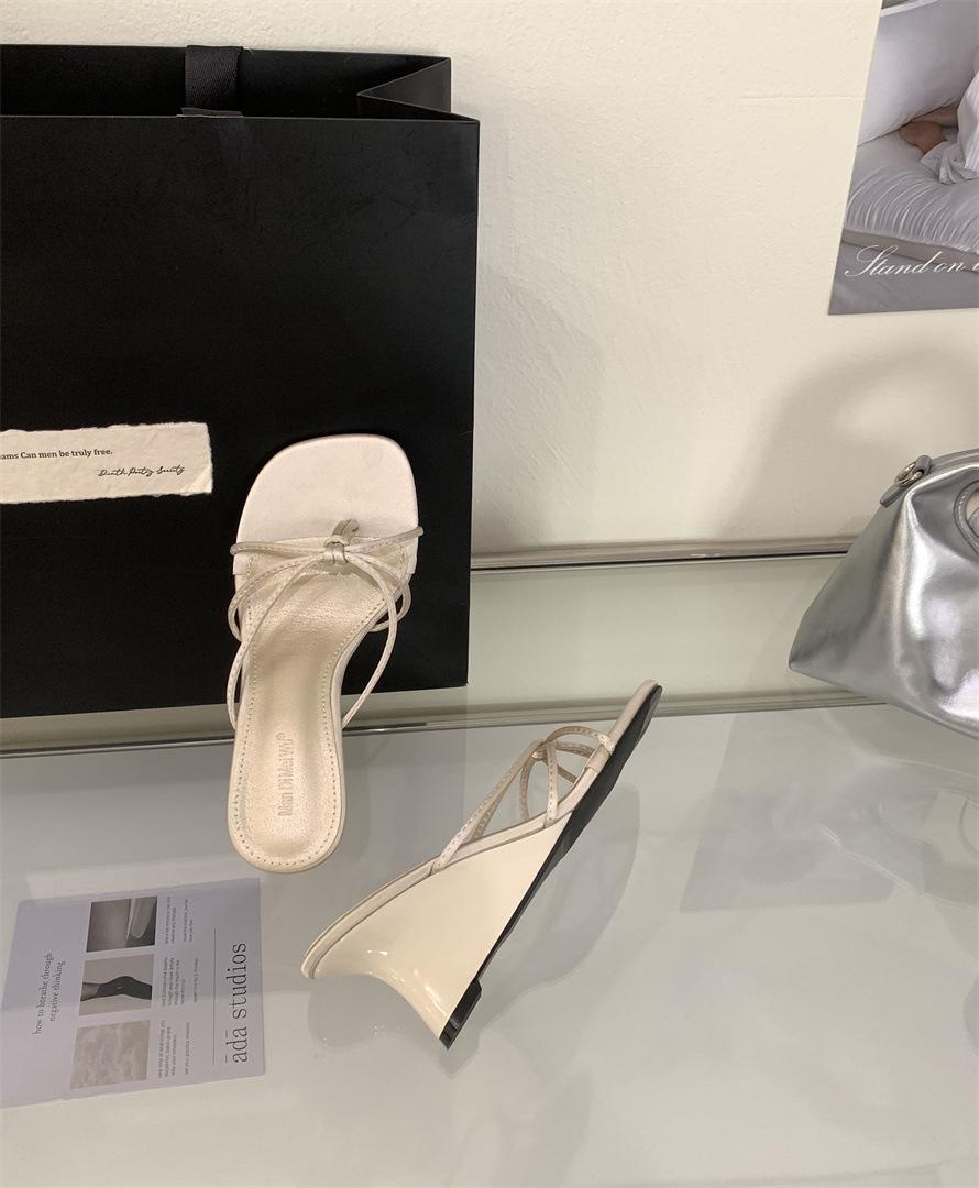 

French temperament thin heel cool slippers fairy shoes 2025 new summer fashion black high heel sandals 39 абрикосовий