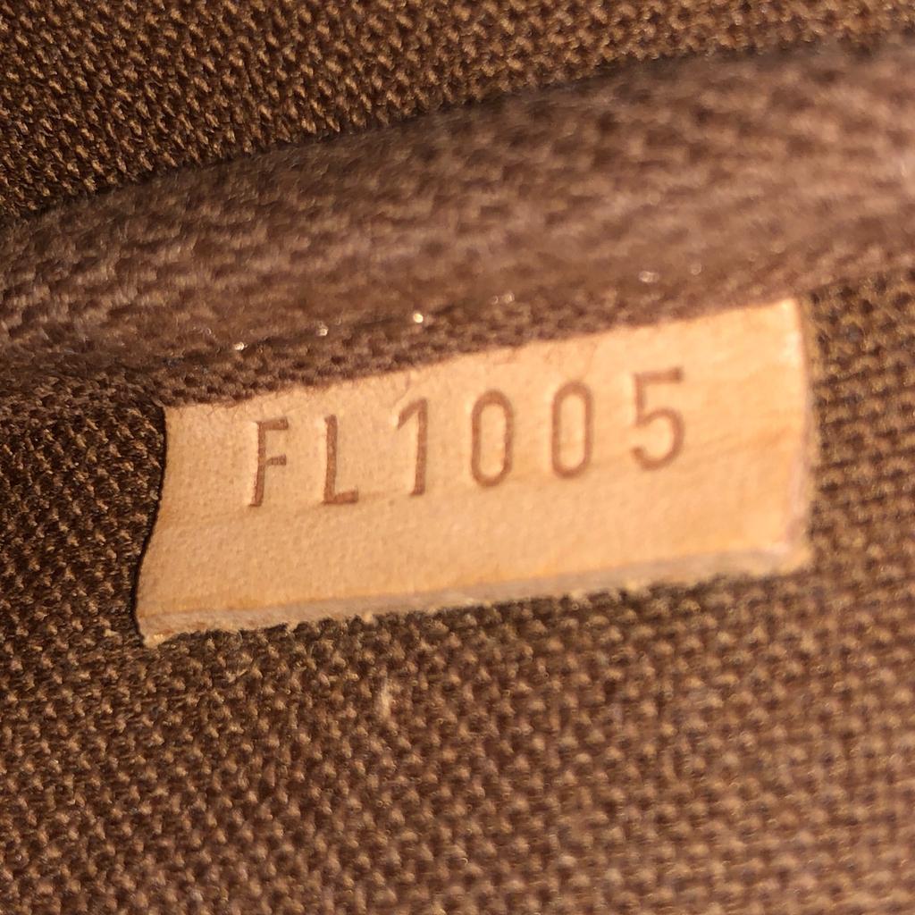 Used Louis Vuitton Monogram Mini Chain Pochette Accessoires Bag M58009