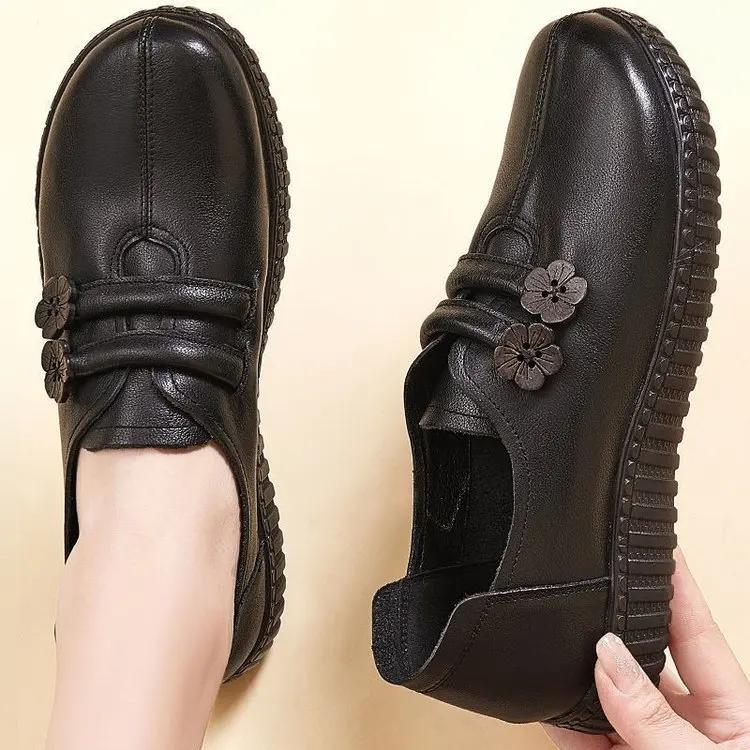 

Мягкие кожаные туфли для мам. Женские нескользящие кожаные туфли с эластичной подошвой. Плоская обувь для женщин среднего и пожилого возраста. 39 чёрный