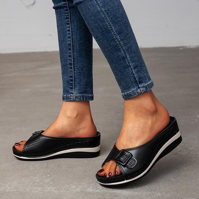 

Женские тапочки, летние сандалии на танкетке, женская уличная повседневная пляжная обувь, женские тапочки на плоской подошве с закрытым носком, большие размеры 43 35 чёрный