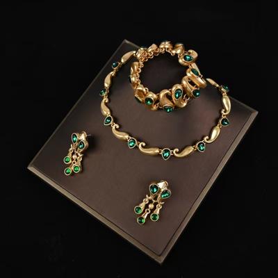 Fashionable Retro Style Glass Natural Stone Inlaid Earrings Necklace Bracelet Setwomen To Showcase Temperament