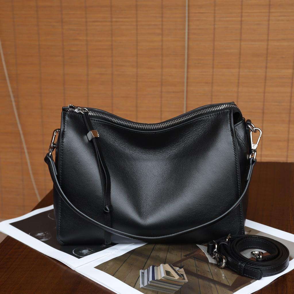 Genuine Leather Women's Bag 2025 New Style Single Shoulder Casual Small Bag Female Simple Top Layer Cowhide Leather Decoration Handbag