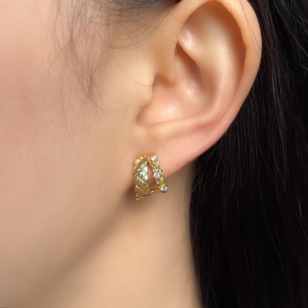18K Gold Argyle Double C-Shaped Zircon Earrings - Luxurious and Elegant Design