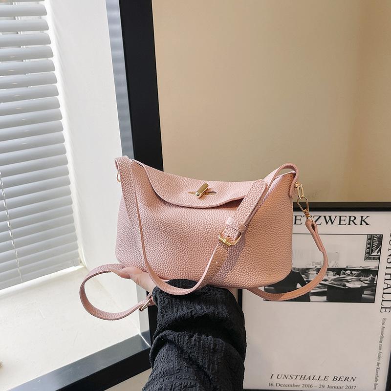 Autumn and Winter Small Fresh Handbag Bag Women's Fashion Foreign Style Versatile Shoulder Bag Casual Commuter Messenger Bag