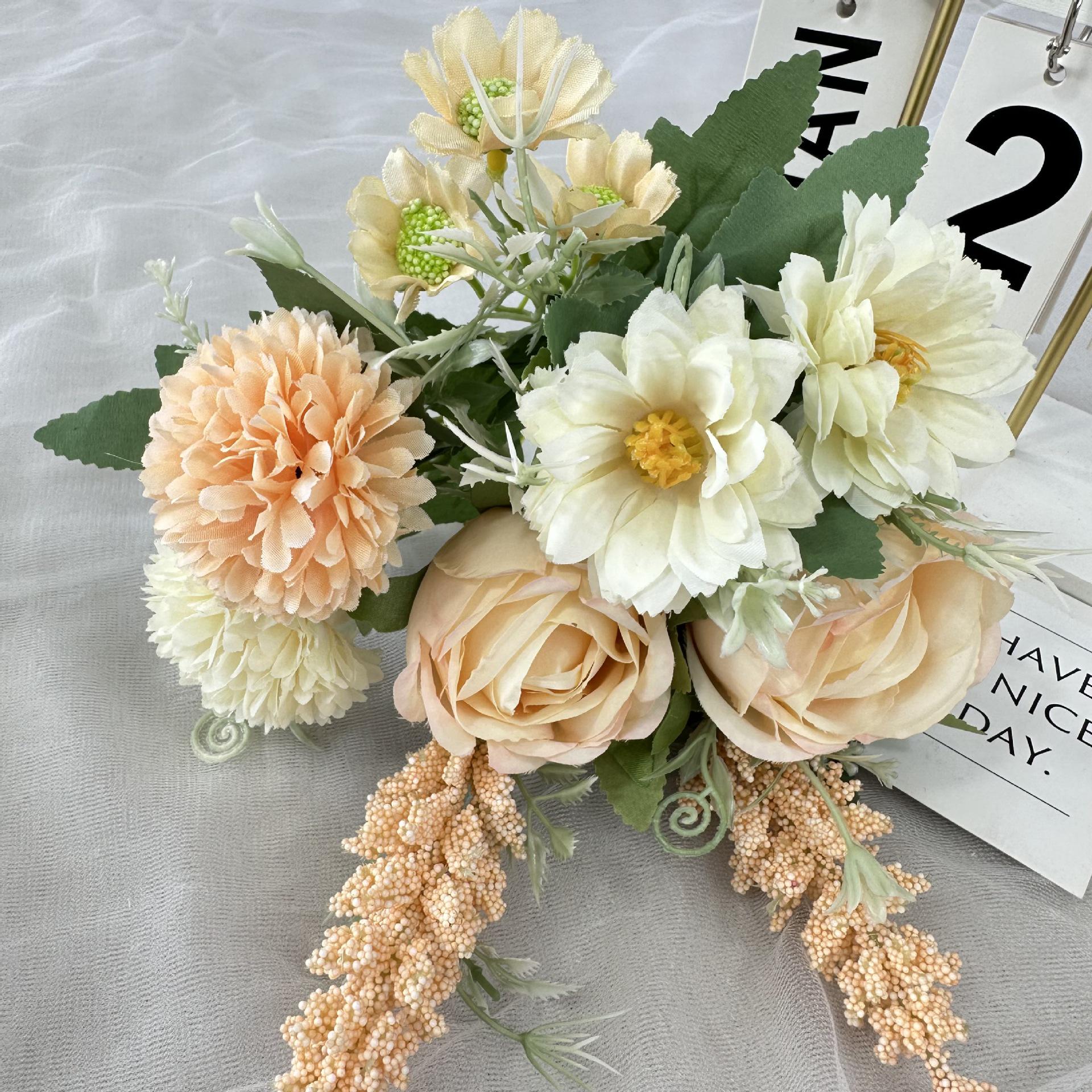 

Искусственный букет из роз и колосьев риса для домашнего декора и свадебного реквизита