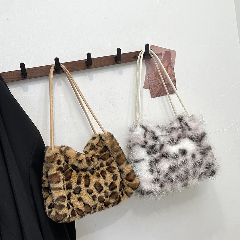 Trendy Leopard Print Plush Casual Shoulder Handbag