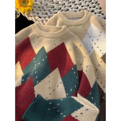 Retro-Weihnachtspullover mit Karomuster und Diamanten: Locker gestrickte Herbst-/Wintermode, dick und modisch.