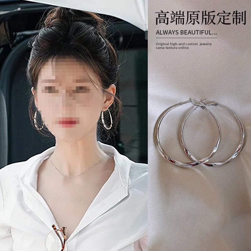 Xu I is dazzling Zhao Lusi Xu Yan same silver needle zircon pearl earrings elegant stud earrings light luxury high-end earrings