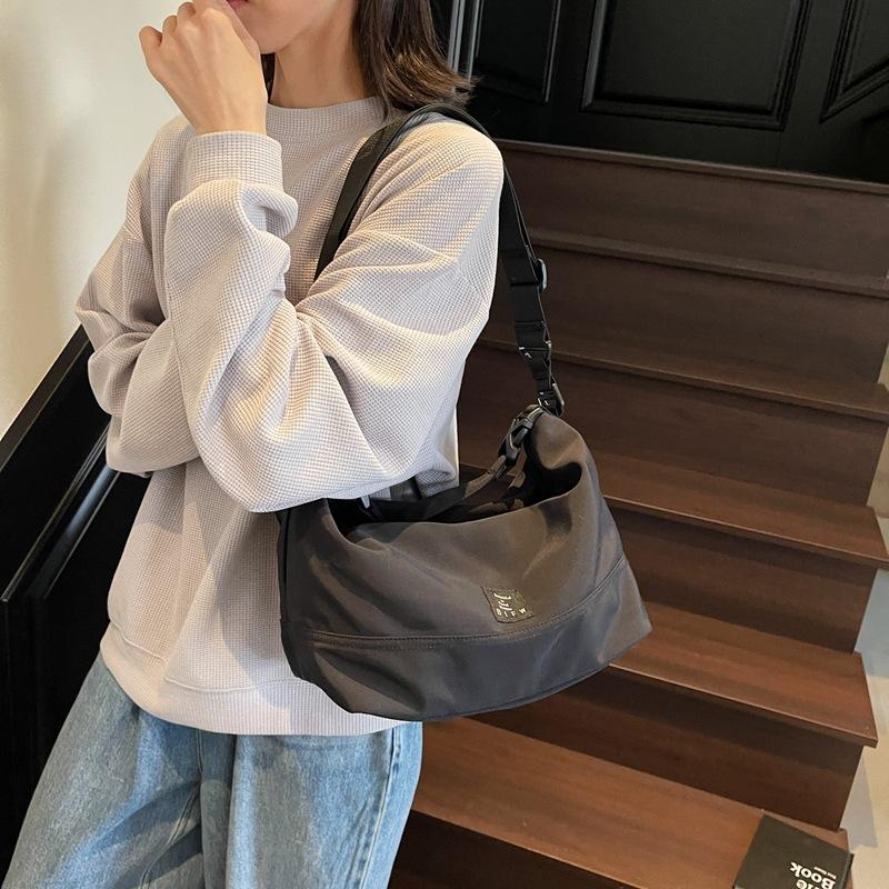 Canvas Tote Bag Casual and Simple 2025 Spring and Summer Trend Texture Shoulder Bag Travel Messenger Bag