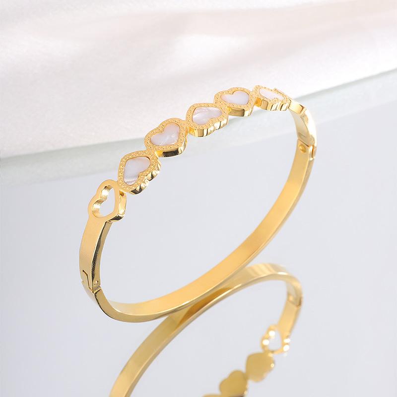 Hollow Love Shell Women's Fashionable and Versatile Heart-to-heart Bracelet