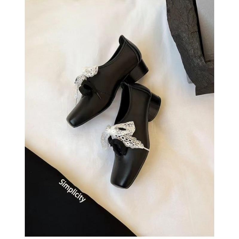 

Туфли-балетки с бантом, лентой, одинарные туфли, женские, новые, квадратный носок, мелкий вырез, толстый каблук, маленькие кожаные туфли 35