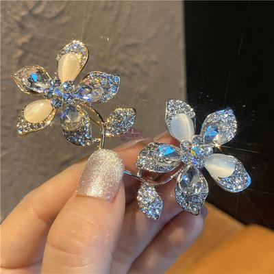 Broche Acessórios Femininos de Alta Qualidade Roupas Fixas Fivela Bonita Cardigan de Luxo Pin Temperamento Suéter Terno